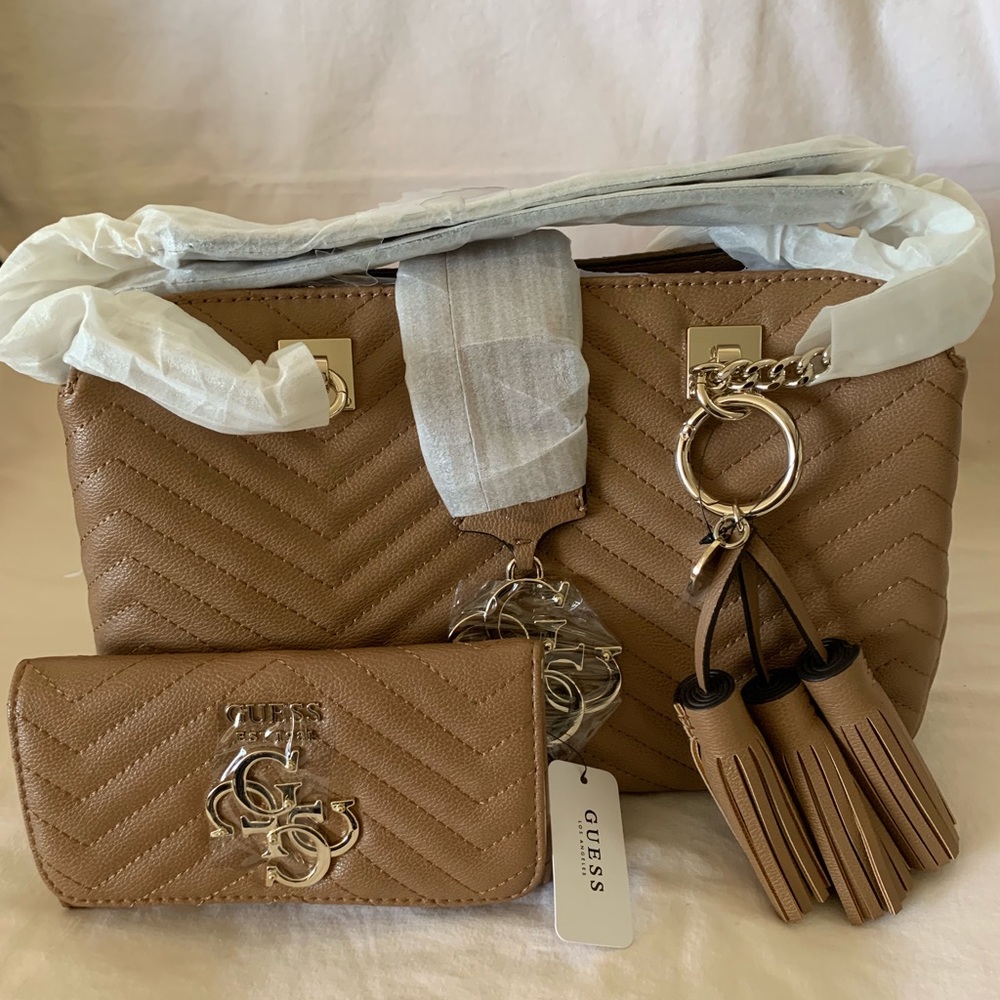 🌷GUESS Brown Satchel & Matching Wallet🌷